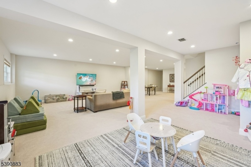 Room to play and entertain