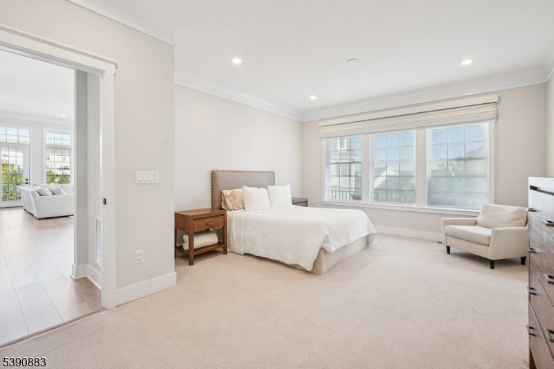 Primary en suite L1
