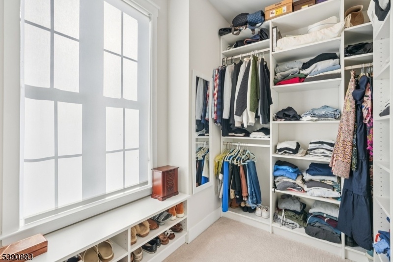 walk in closet. w/windows