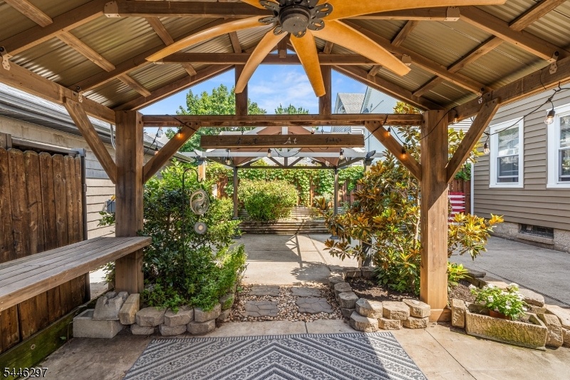 Outdoor Entertainment