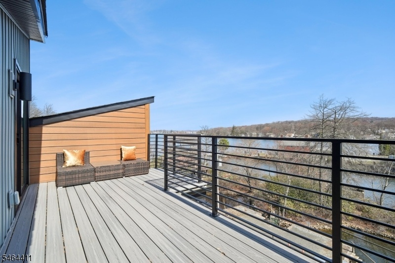 Roottop deck