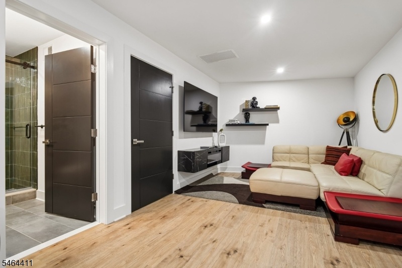 Lower level lounge