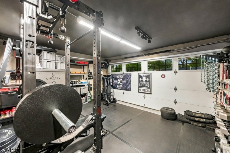Garage/Gym