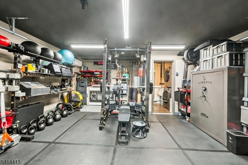 Garage/Gym