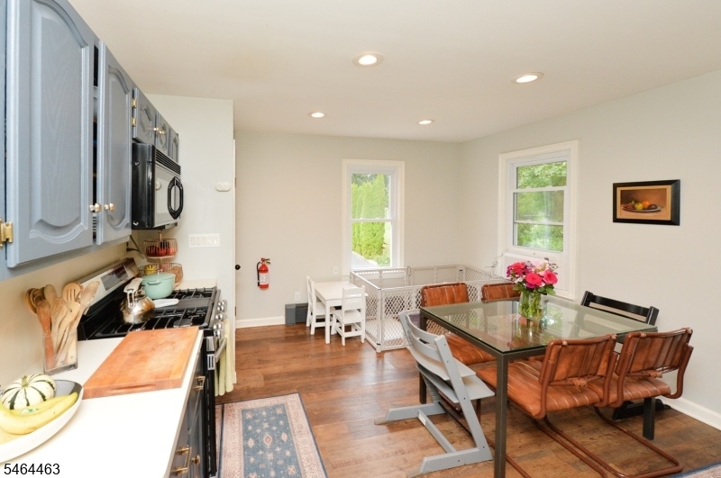 2nd floor kitchen