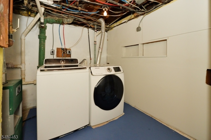 2 laundry 2 washer/dryers