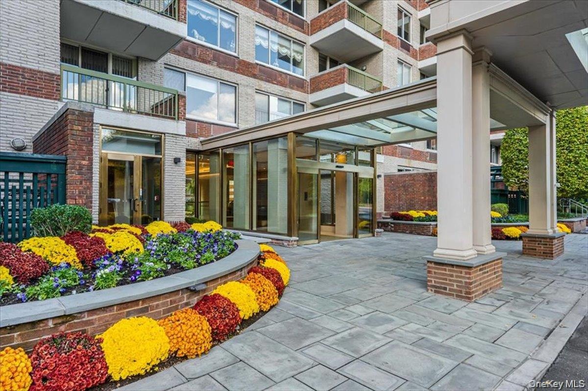 Wyndham East Entrance