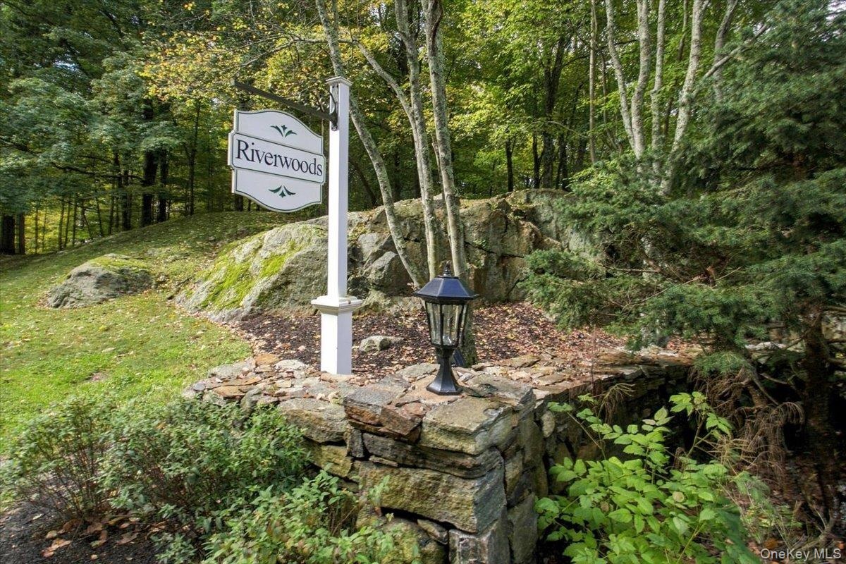 Riverwoods  Community