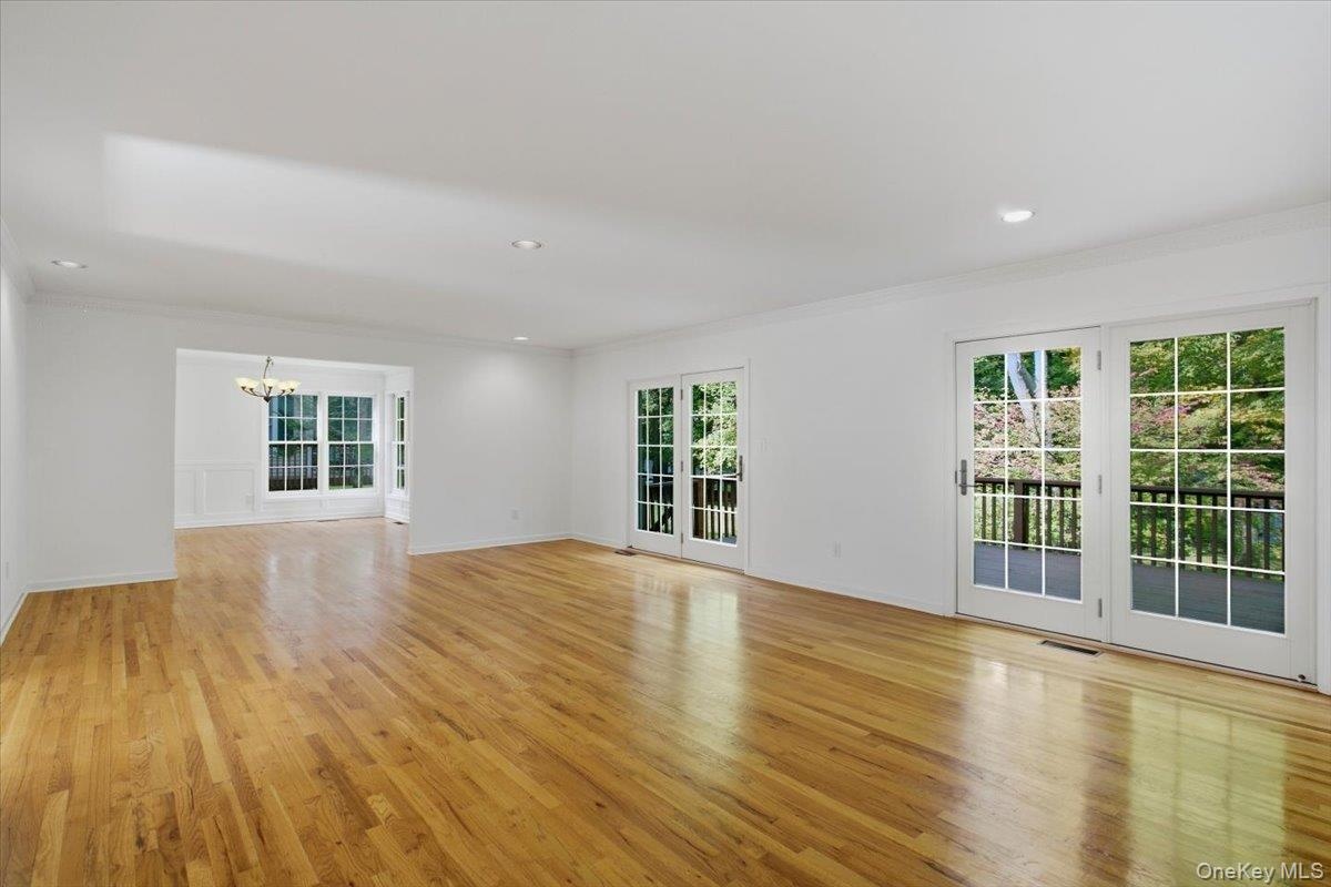 Living Room/dining Area