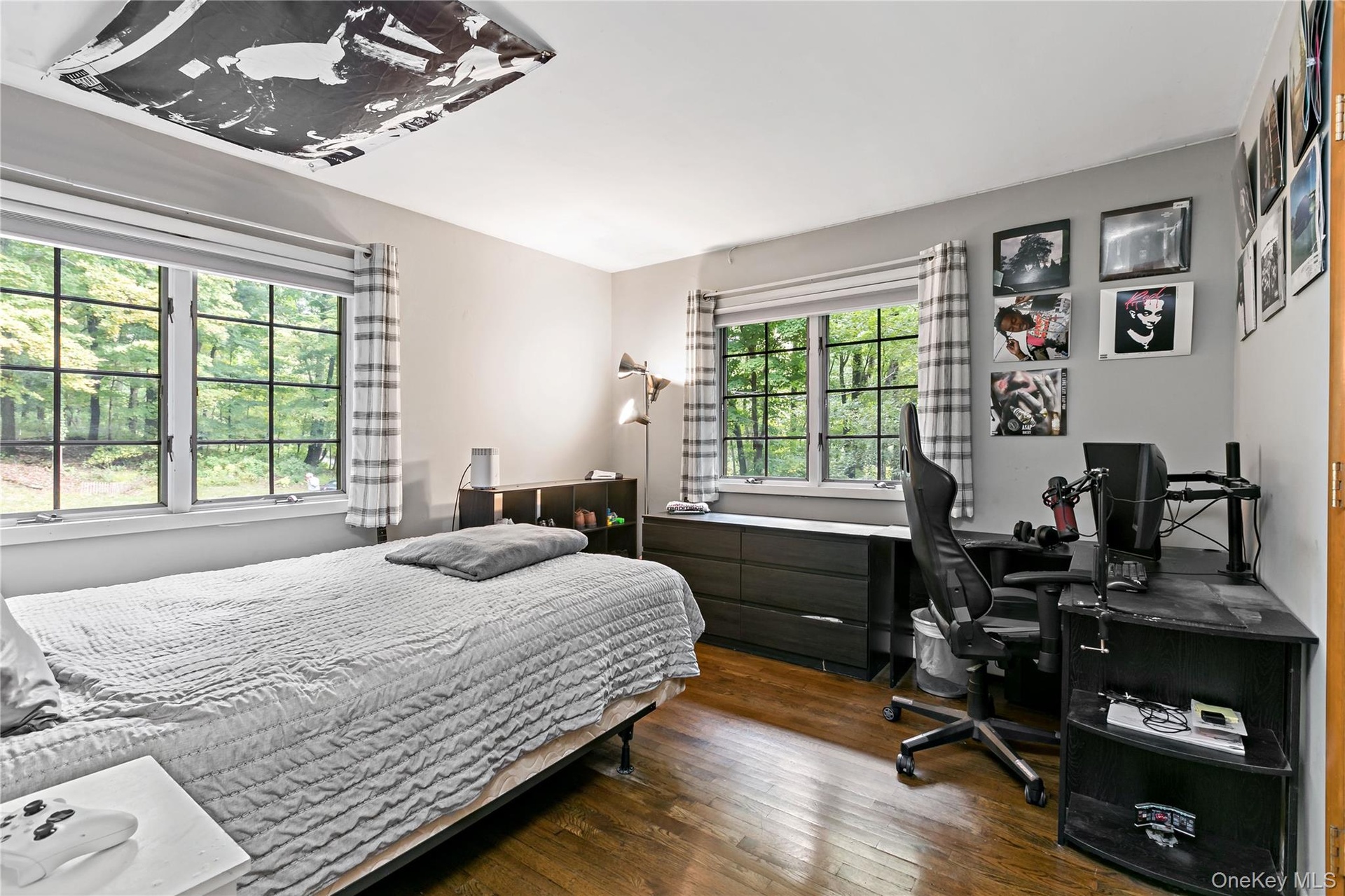 Third bedroom.