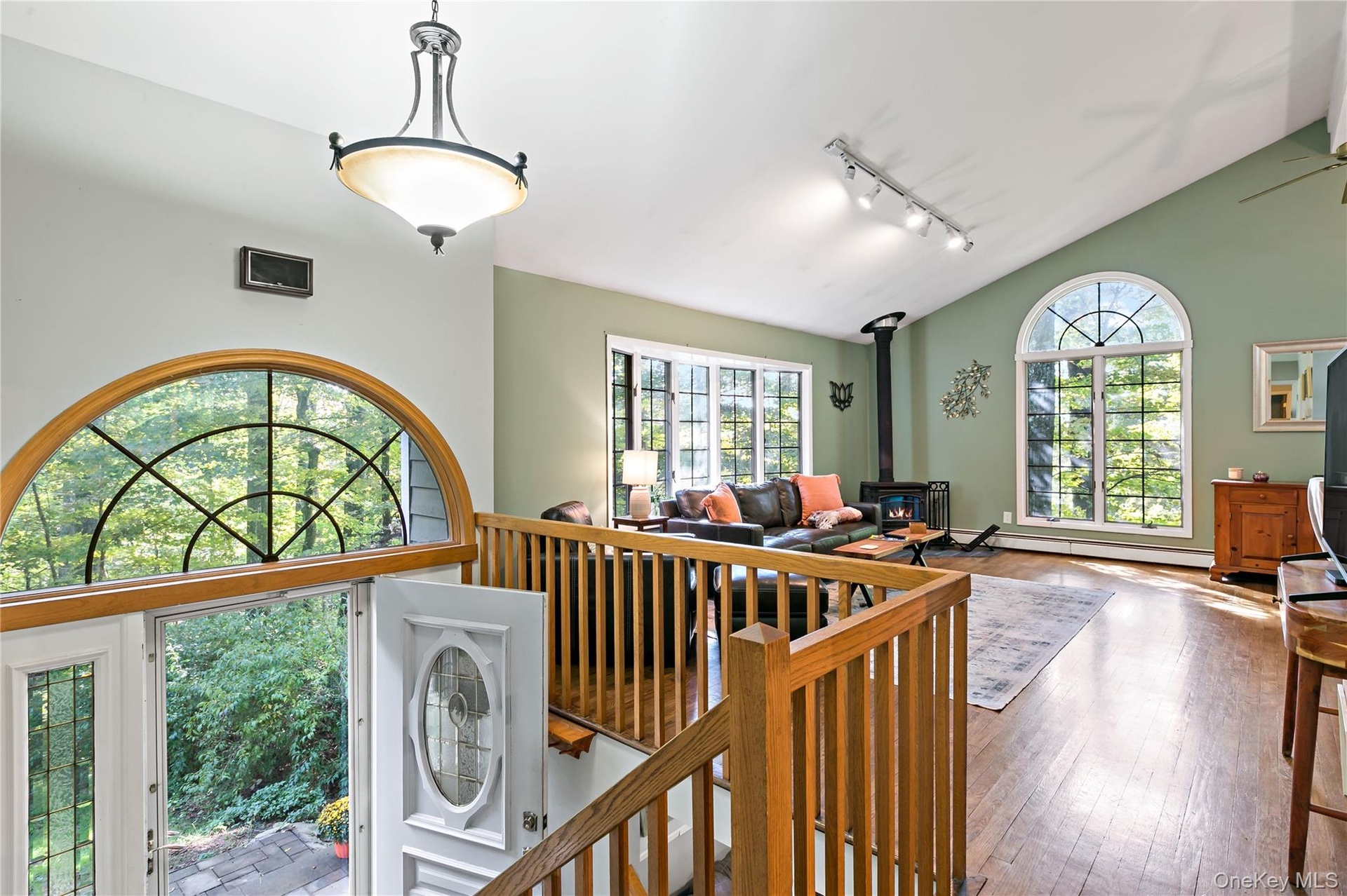 Dramatic front entrance hall.