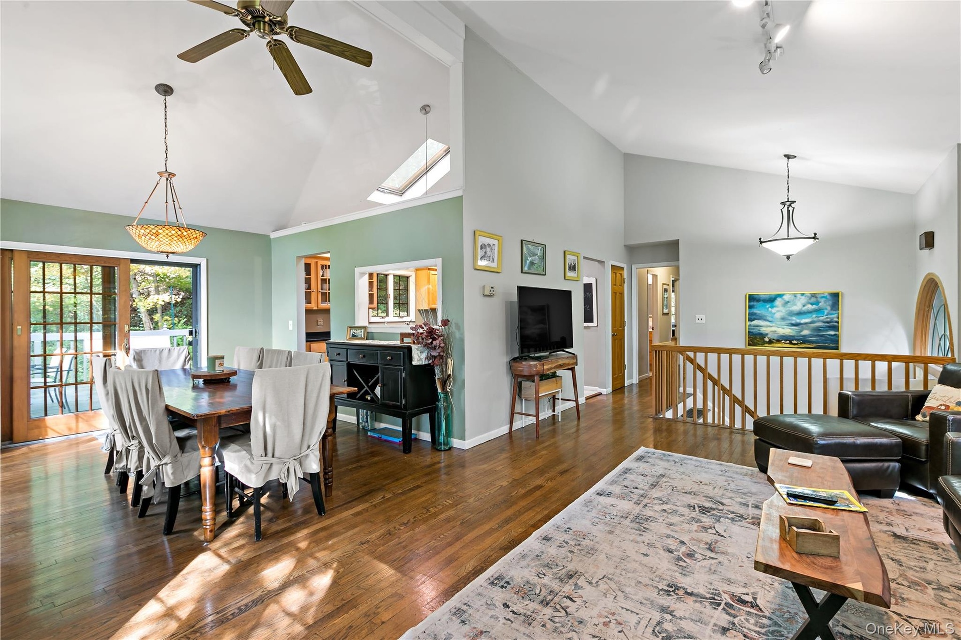 Open floorplan for entertaining the masses.