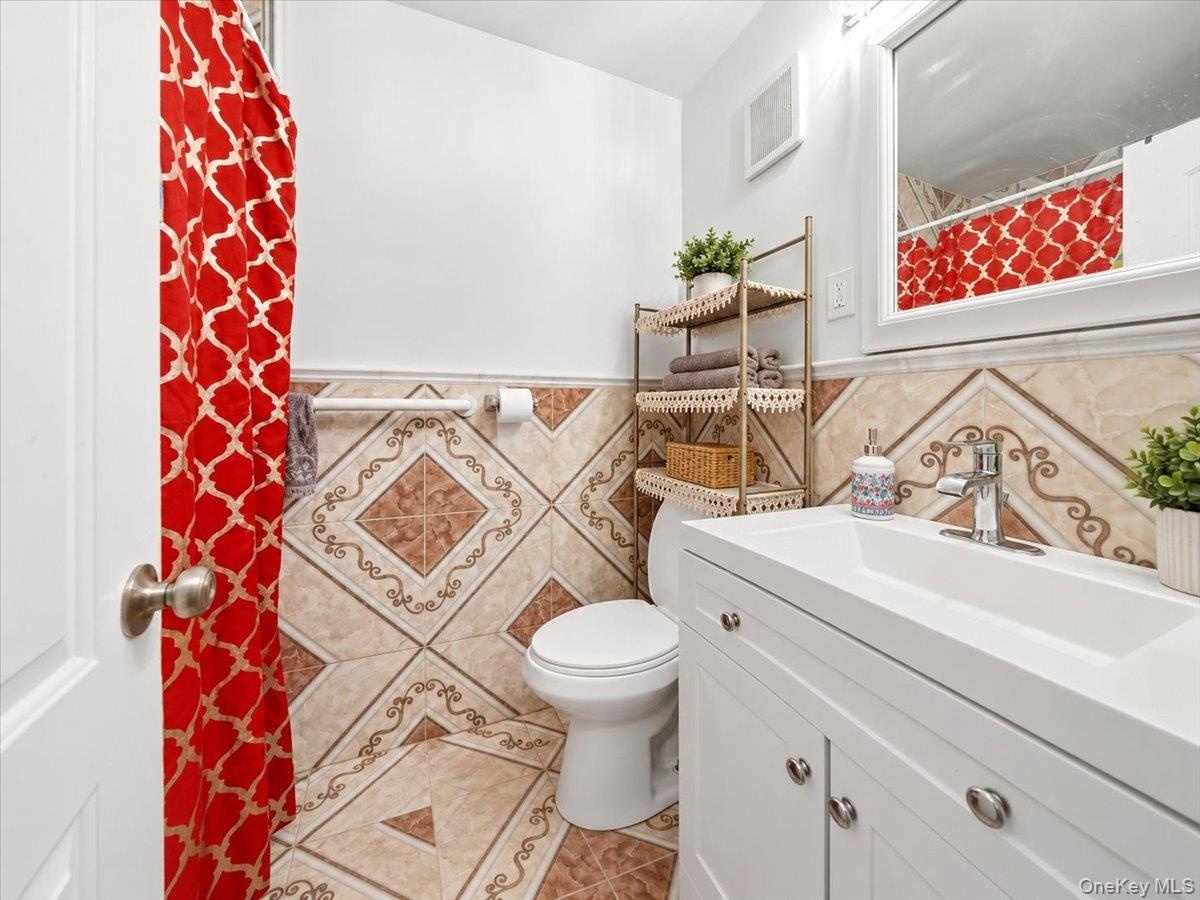 top unit bathroom