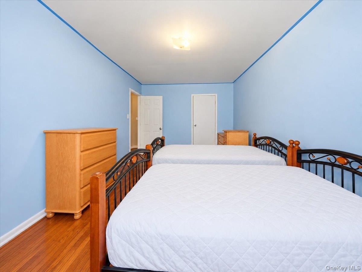 bottom unit bedroom #1