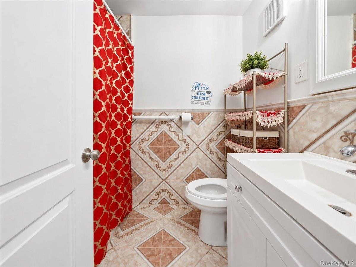 top unit bathroom