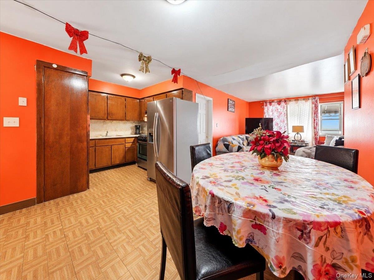 top unit dining area