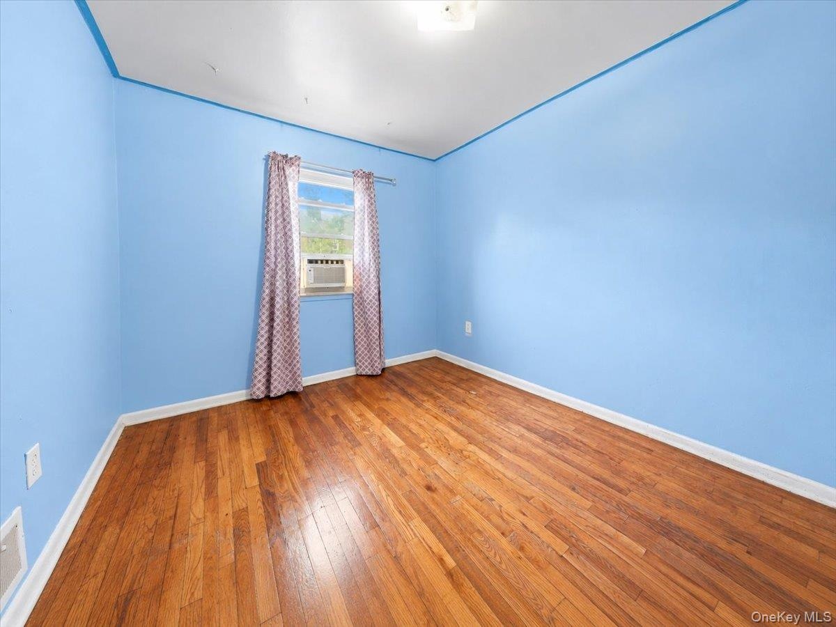 bottom unit bedroom #2