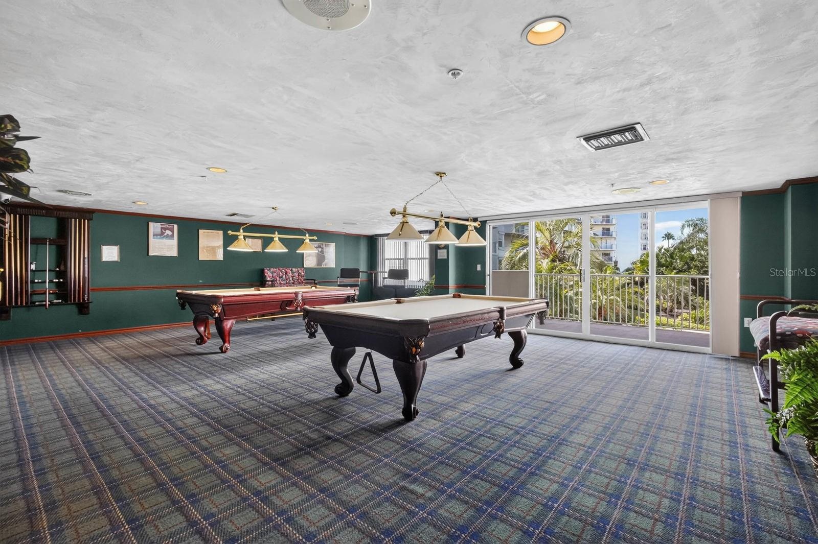 BILLIARD ROOM