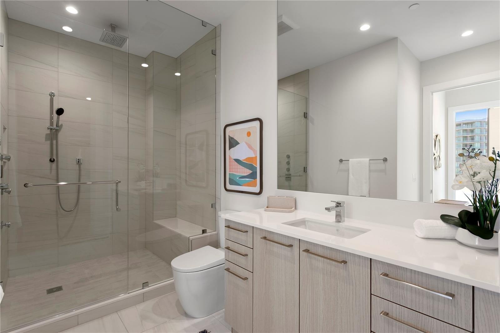 His Primary En Suite Bath