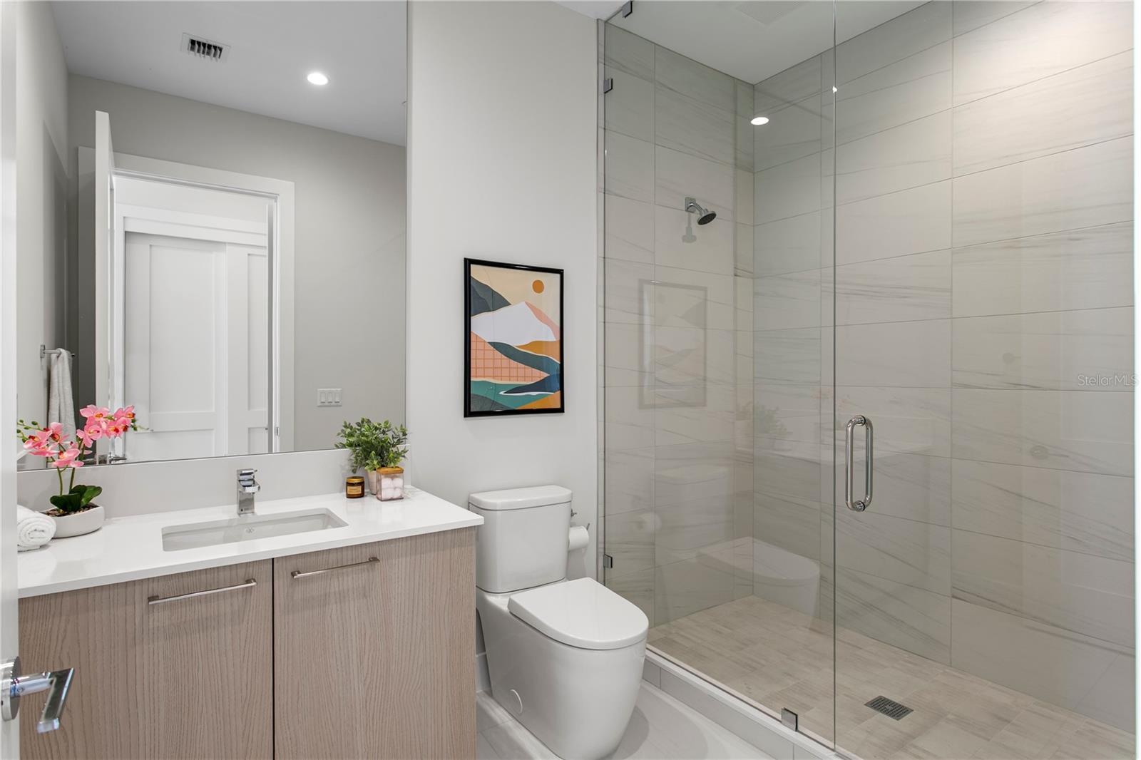 En Suite Guest Bath