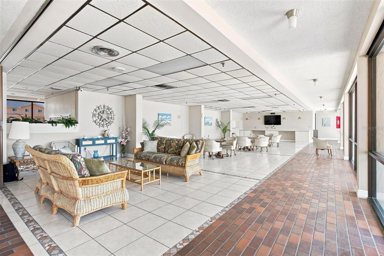 CONDO FEATURES