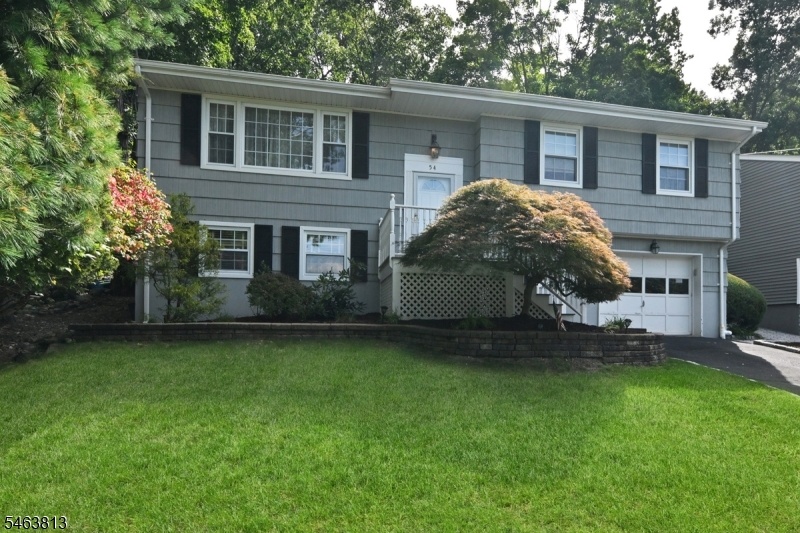 Front view of home