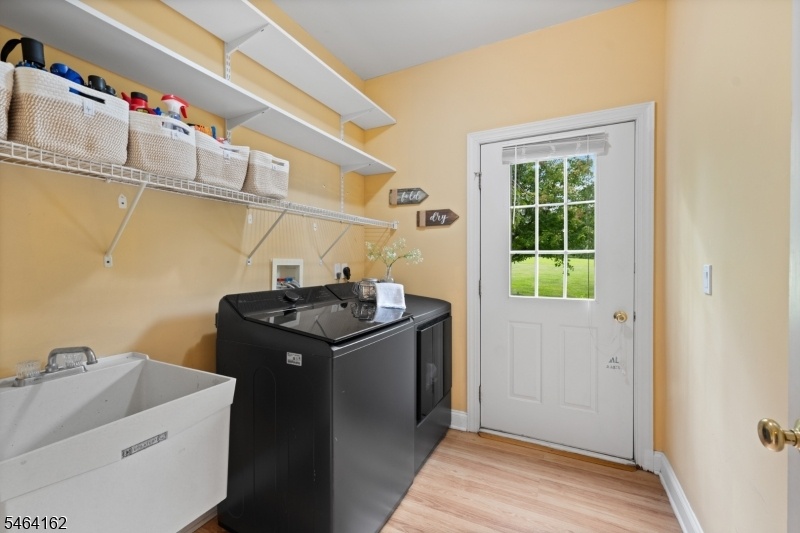 WASHER & DRYER INCLUDED