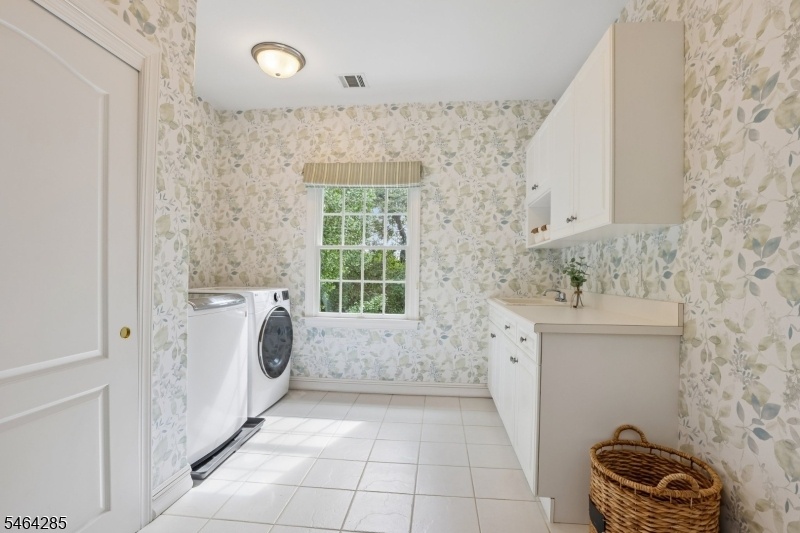 2nd floor laundry room