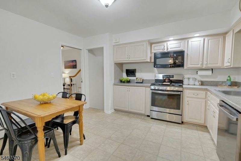 Eat in Kitchen