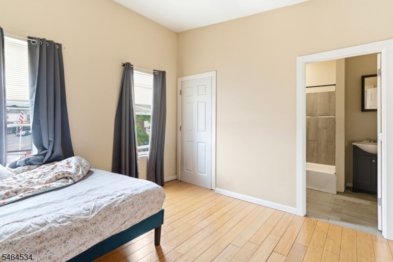U3: Bedroom