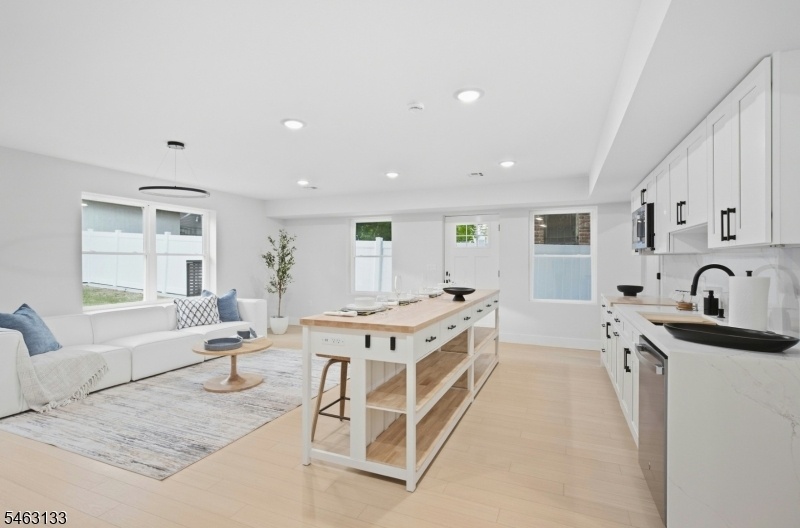 Wet Bar Ground Floor