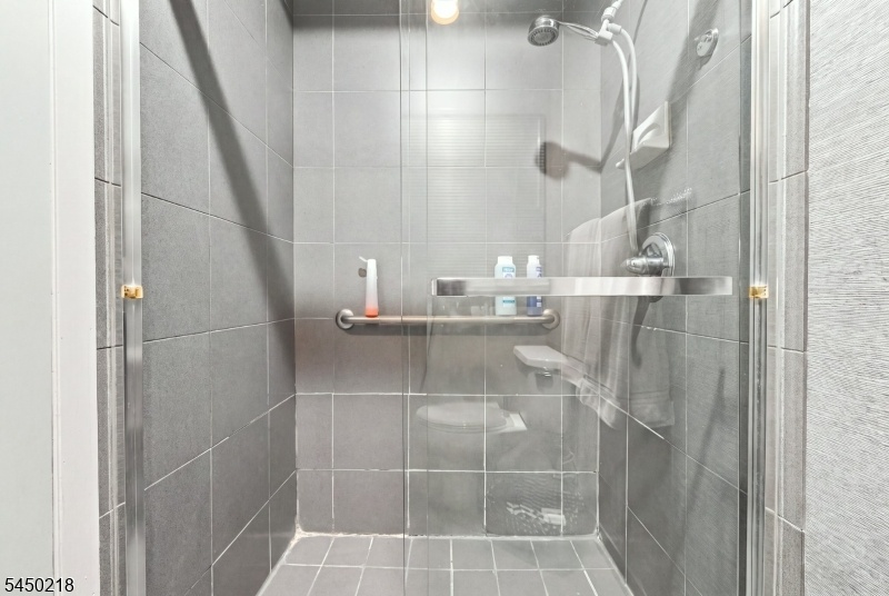 Primary Stall Shower