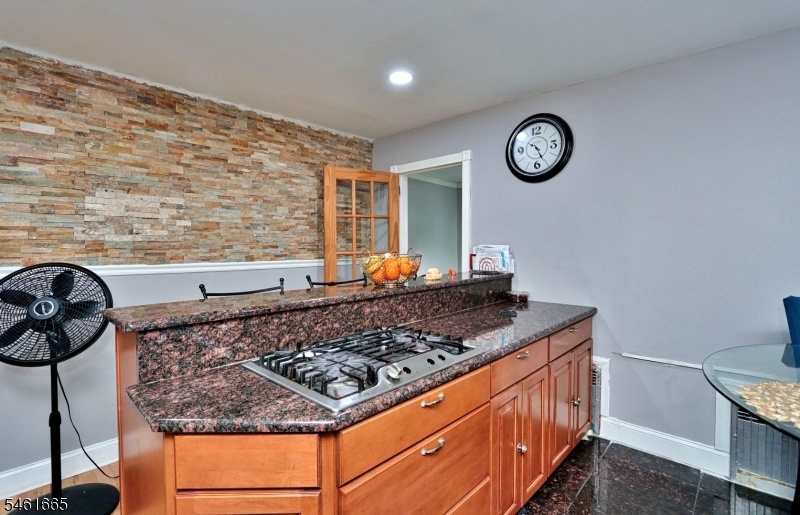 U1 Kitchen 5