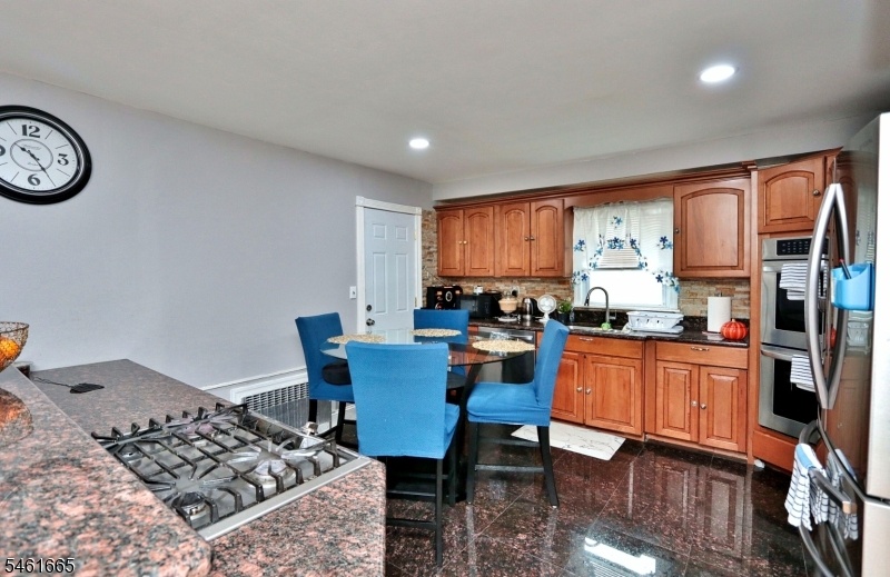 U1 Kitchen 2