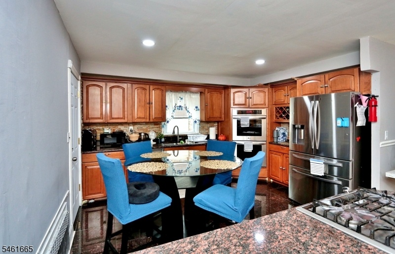 U1 Kitchen 1