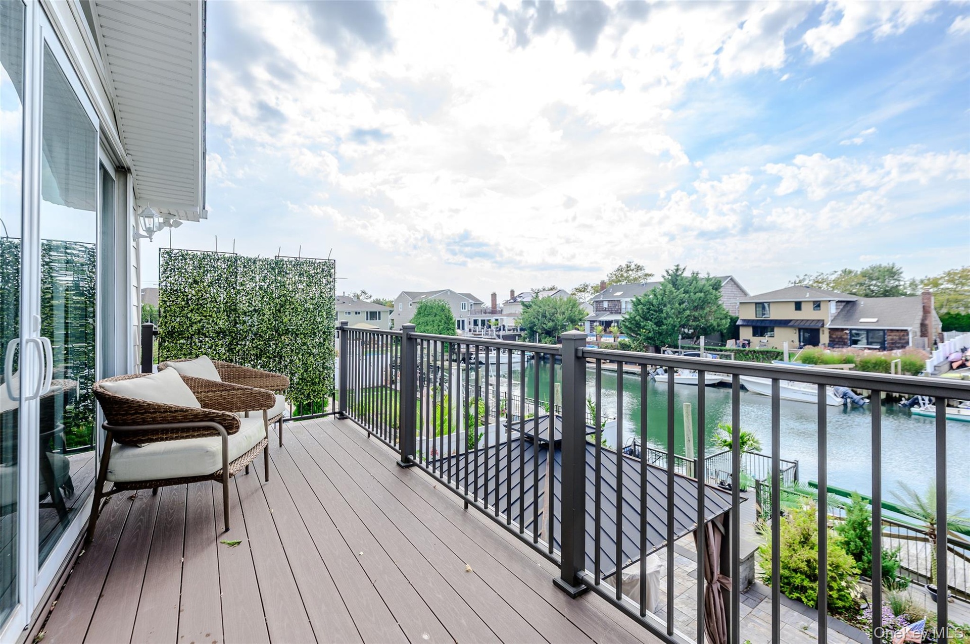 Canalfront Deck off Primary