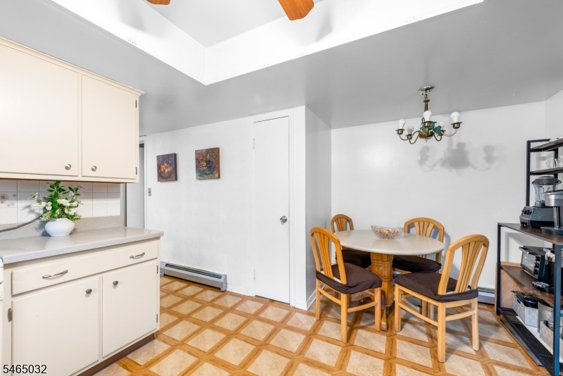 Eat In Kitchen