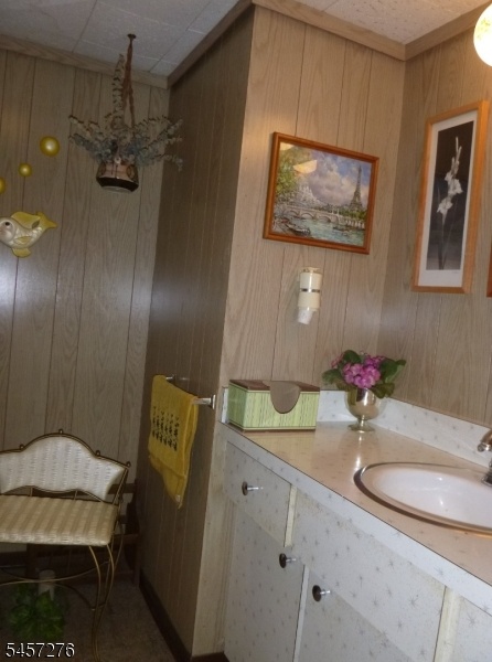 Bsmnt Bath