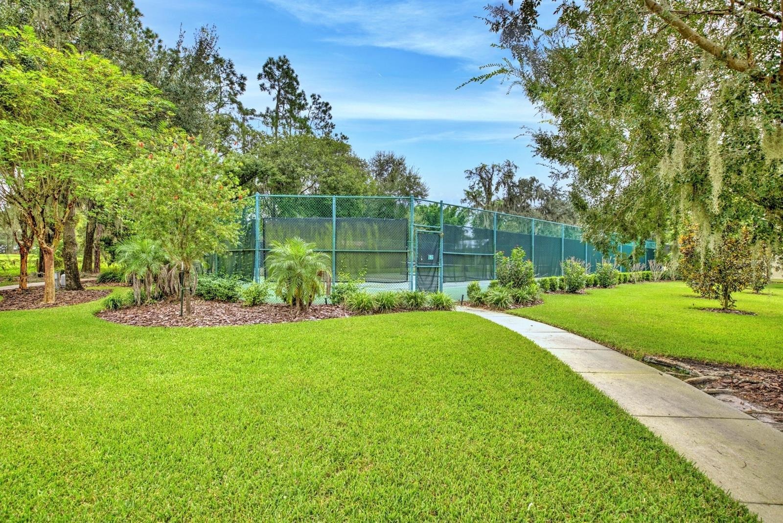 Tennis / Pickleball Courts