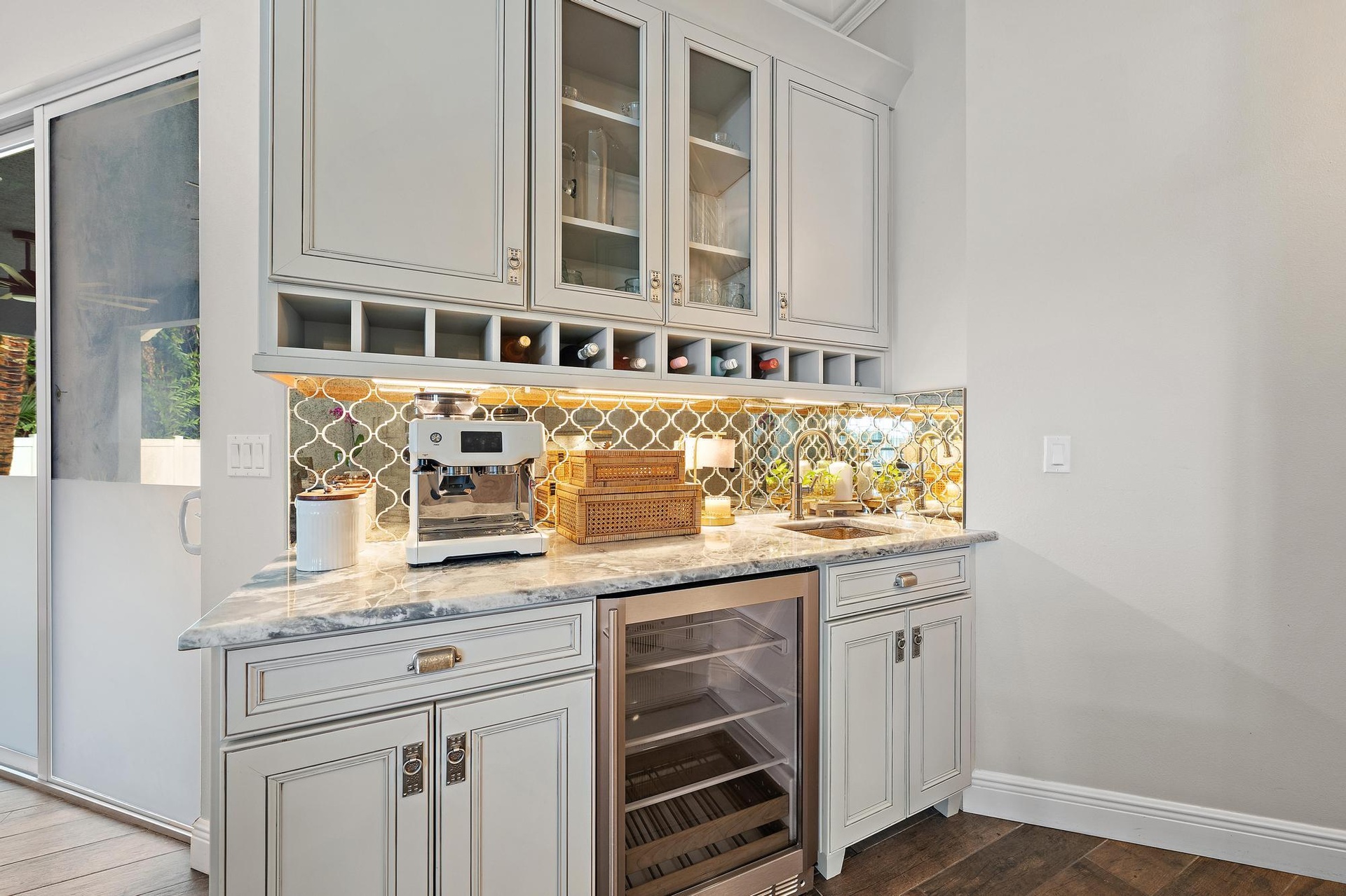 A designated space for wine, beverages and coffee is the perfect place to start your morning!