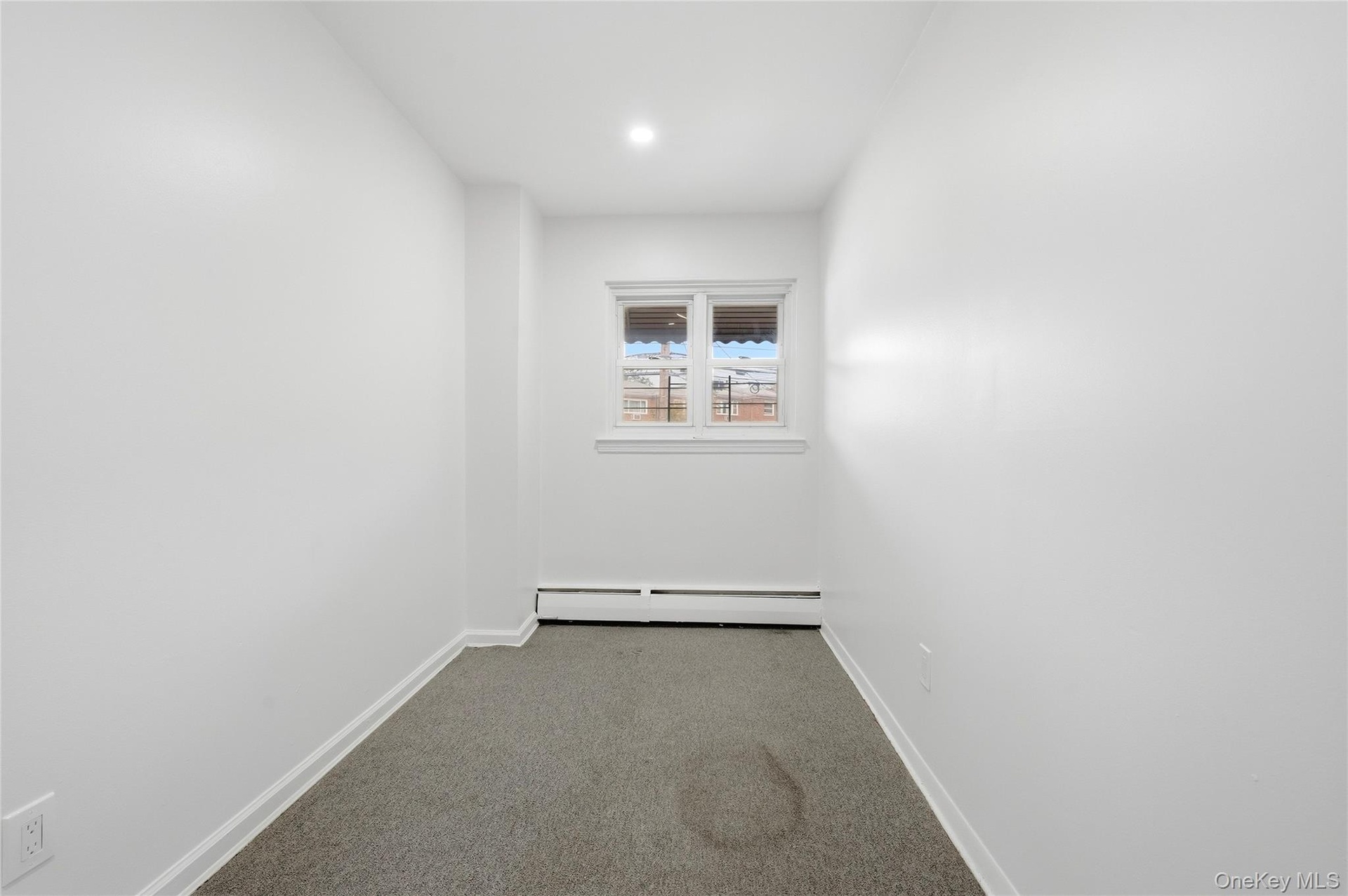 Recessed ceiling lighting