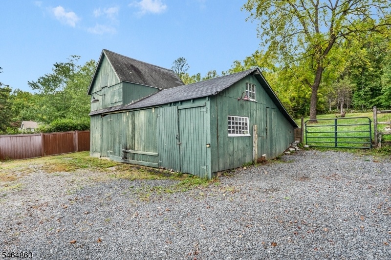 Barn garage
