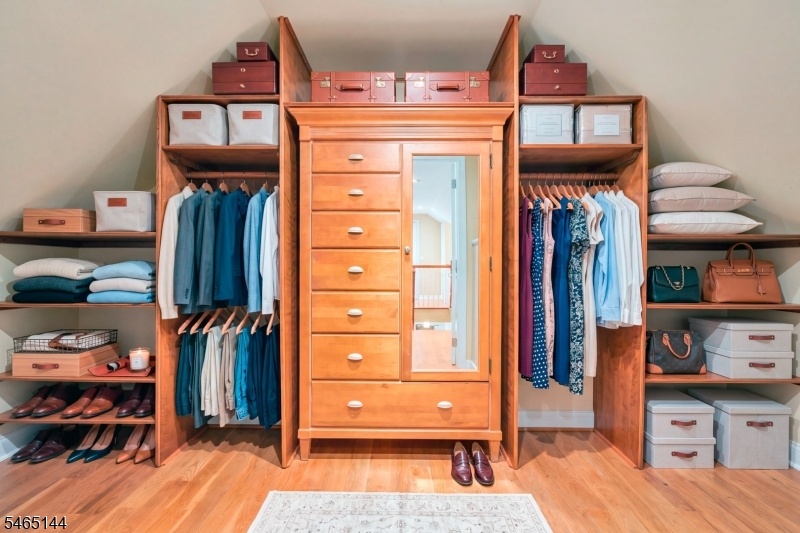 Walk In Closet