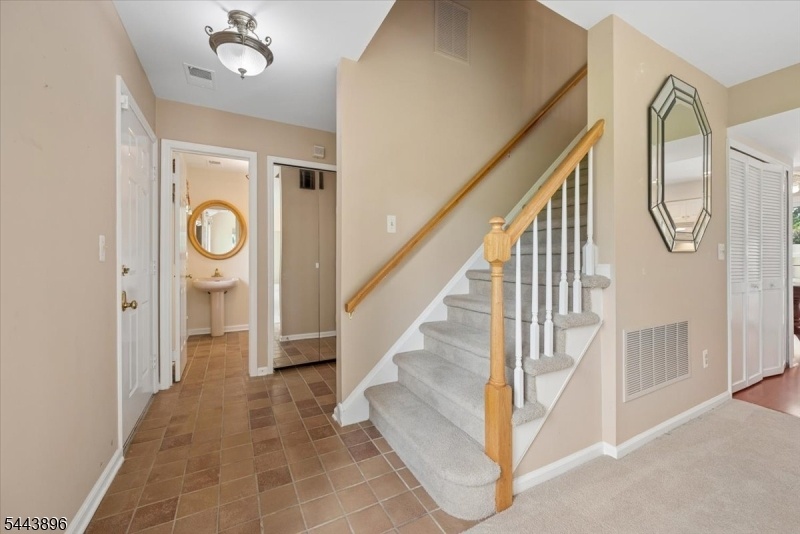 Foyer / Powder Room