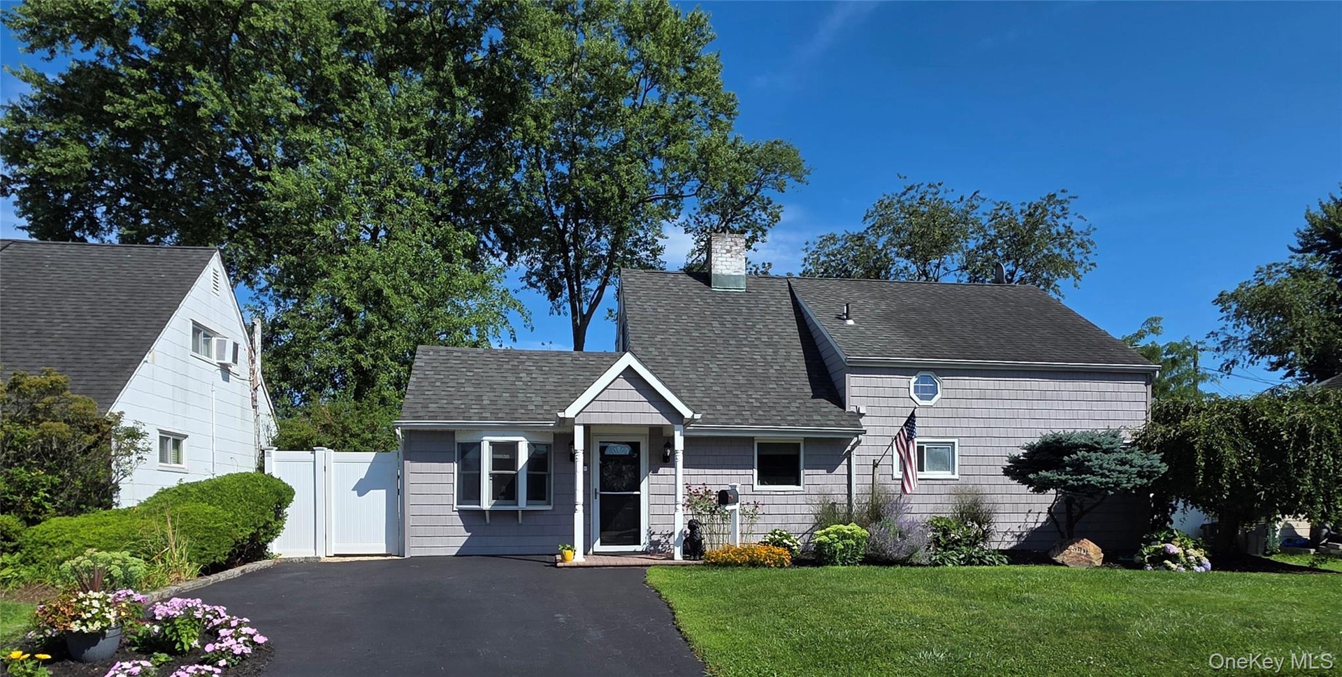 Enjoy beautiful landscaping and low maintenance Vinyl Siding!