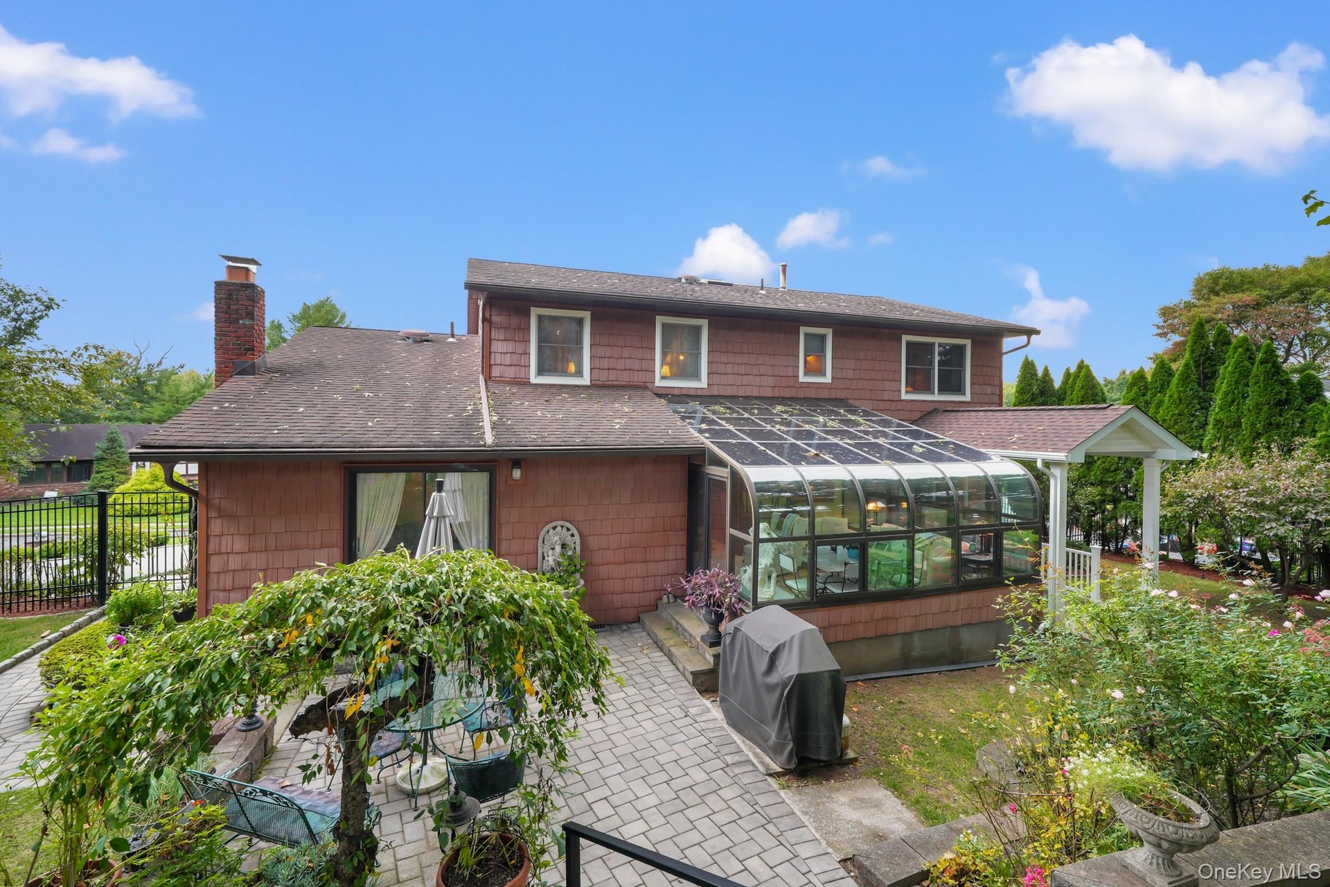 Gorgeous sunroom extension