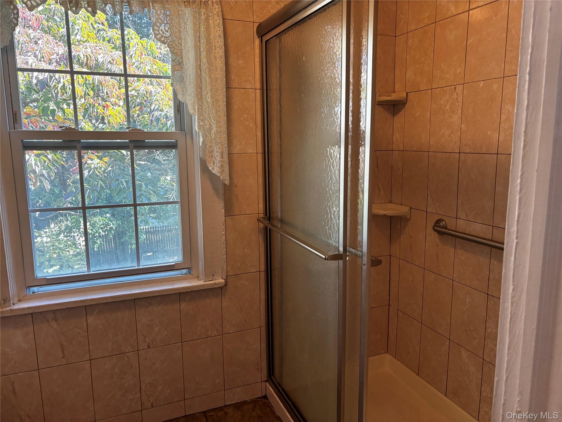 2nd floor bathroom