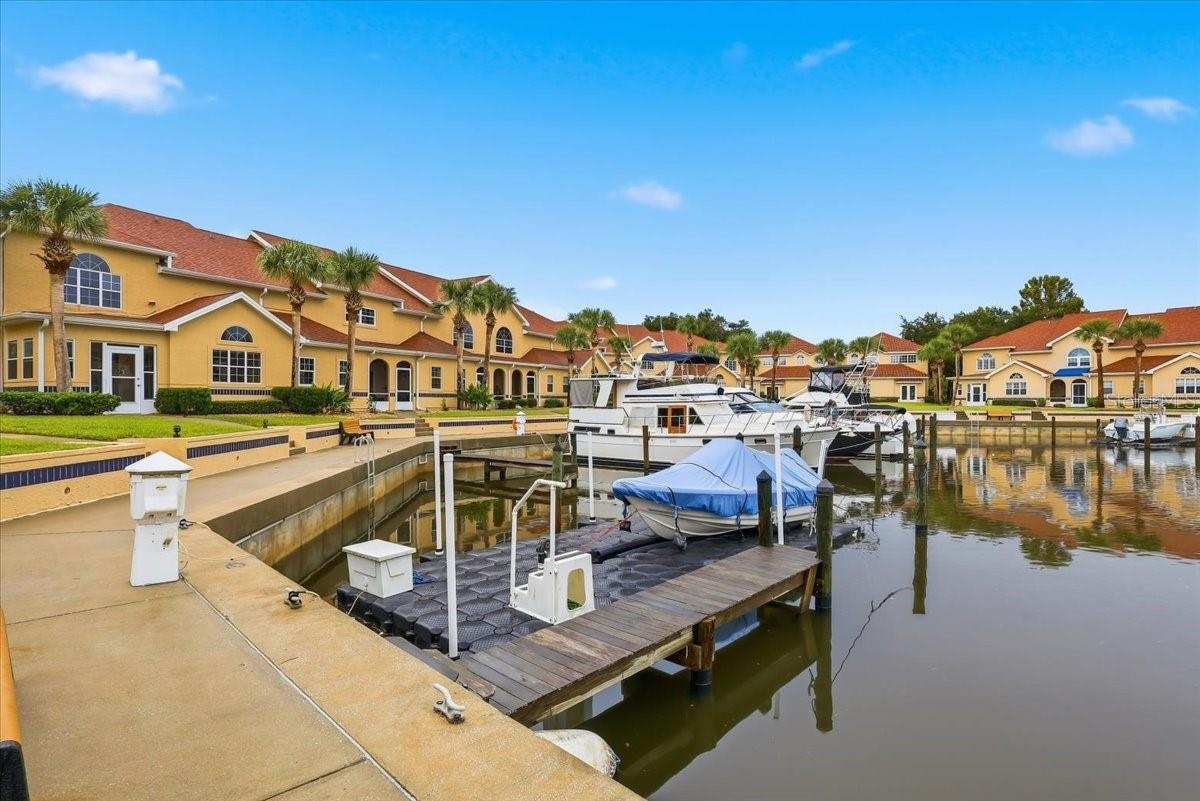 Large deep water dock
