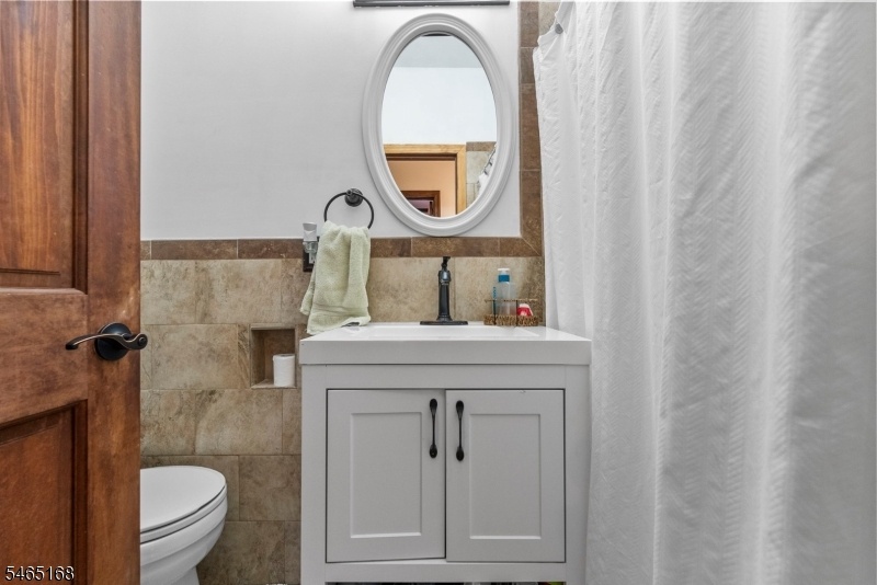 unit 1 bath