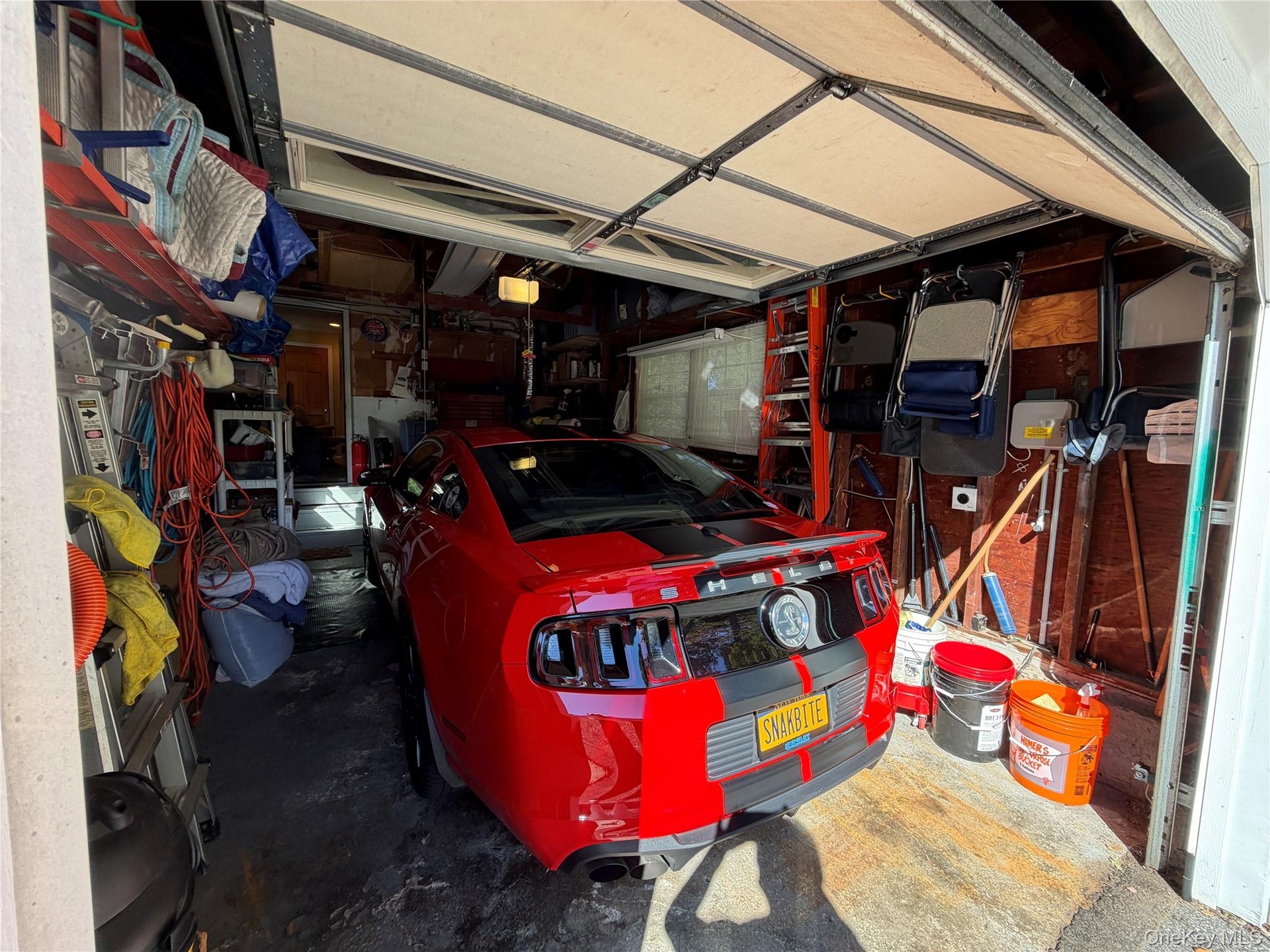 1 car attached garage, with house entry